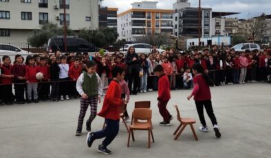 Sarıgöl’ün en büyük ilkokulunda Nevruz kutlandı