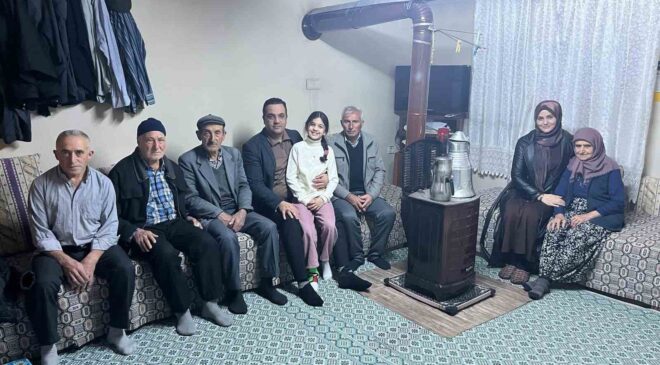 Sarıgöl’ün ilk şehidinin ailesine anlamlı ziyaret