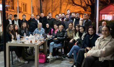 Turgutlu’da kuaförlerden huzurevinde anlamlı hizmet