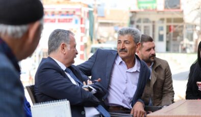 Vatandaşların talepleri dinlenip çözüm üretiliyor