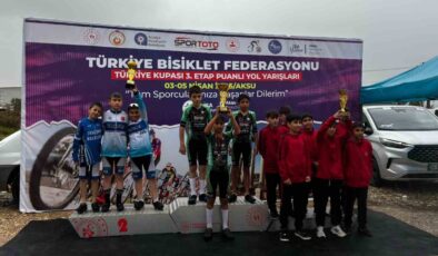 Akhisarlı bisikletçiler Türkiye Kupası’nda zirvede