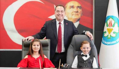 Başkan Dutlulu koltuğunu çocuklara emanet etti