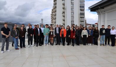 Başkan Şimşek, YKS’ye hazırlanan gençlerle kahvaltıda buluştu