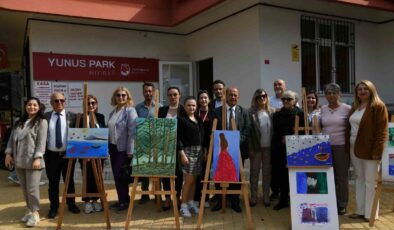 Emekli Kafe’de duygu dolu sergi