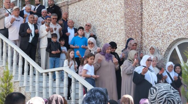 Hacı adayları dualarla kutsal topraklara uğurlandı