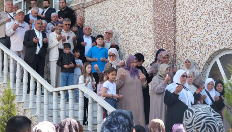Hacı adayları dualarla kutsal topraklara uğurlandı