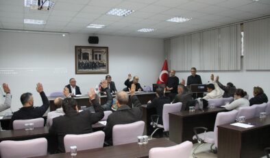 Kula Belediye Meclisi’nde 2025 faaliyet raporu reddedildi