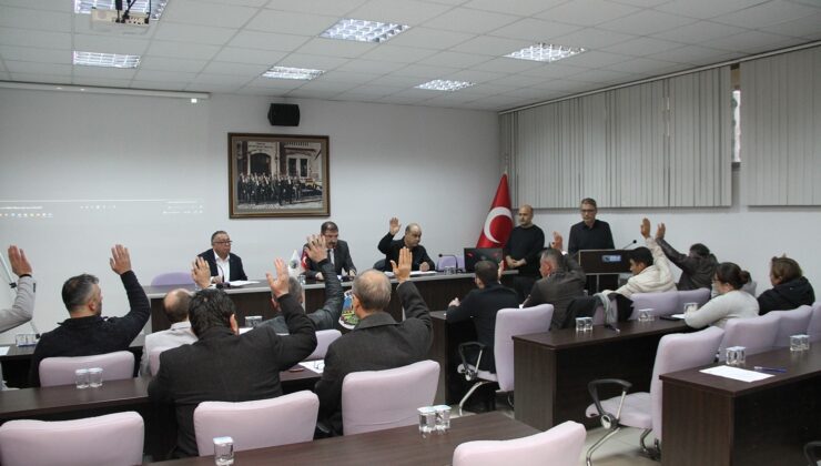 Kula Belediye Meclisi’nde 2025 faaliyet raporu reddedildi