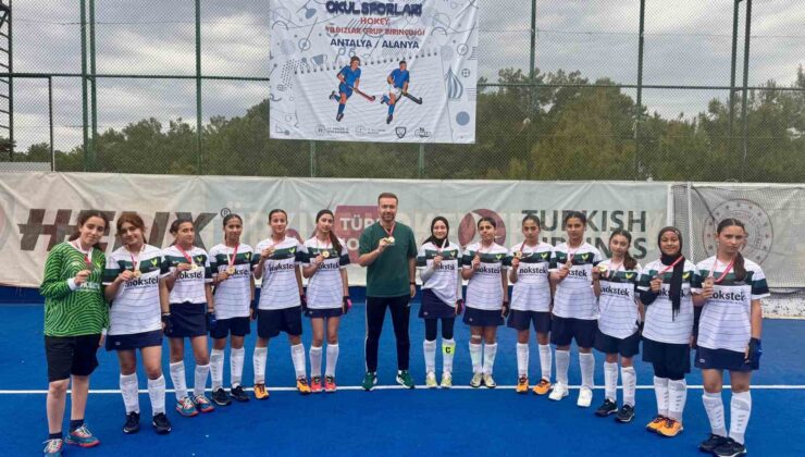 Manisa’nın kızları turnuvadan şampiyon ayrıldı