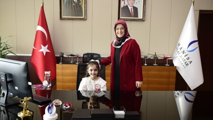 MCBÜ Rektörlüğünde 23 Nisan coşkusu