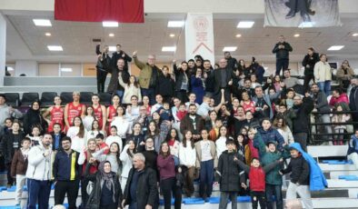 Potanın Kraliçeleri şampiyonluğa koşuyor