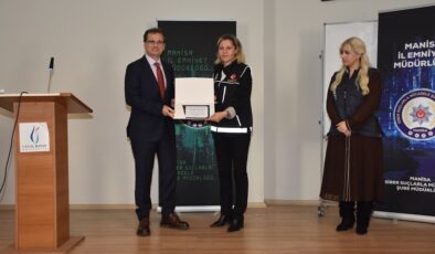 Salihli’de üniversite öğrencilerine siber suçlar ve dolandırıcılık eğitimi