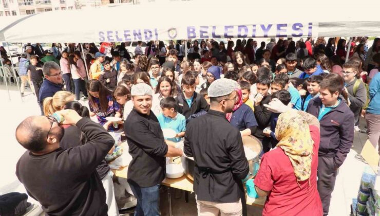 Şehit öğretmen ve öğrenciler için Selendi’de duygu dolu hayır