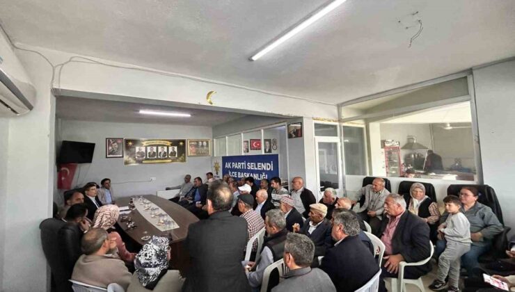 Selendi AK Parti’de mahalle başkanları toplandı