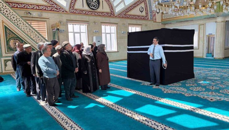 Selendi’de hacı adaylarına eğitim semineri