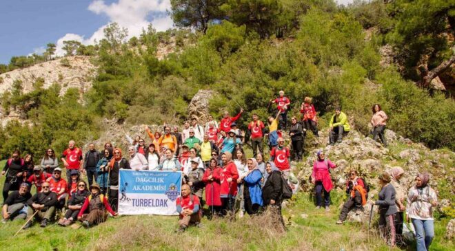 TURBELDAK’tan Ulubey Kanyonu’nda nefes kesen doğa yürüyüşü