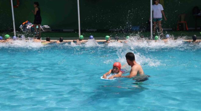 Turgutlu’da 2. dönem yüzme kayıtlarına yoğun ilgi