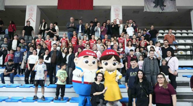 Turgutlu’nun perilerinden Play-Off’a muhteşem başlangıç