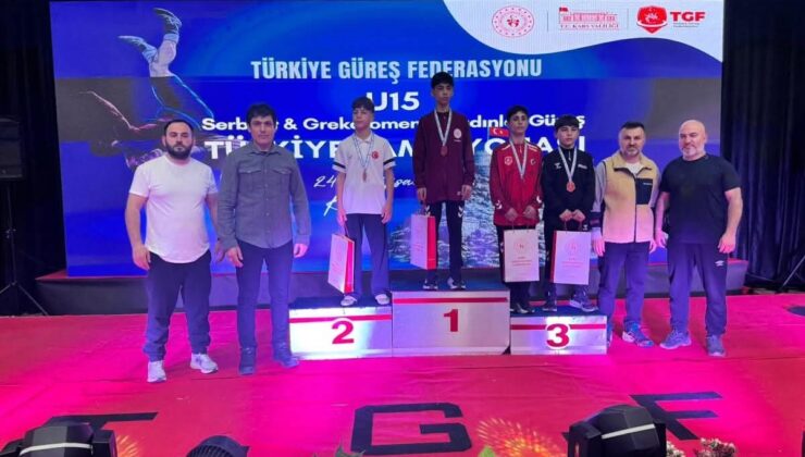 Yunusemreli güreşçi Kalay’dan bronz madalya