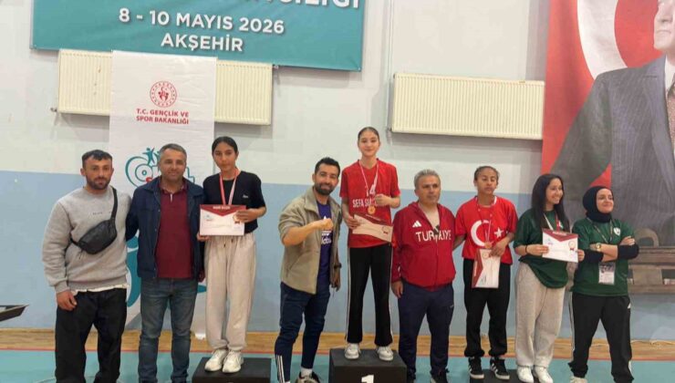 Alaşehir’in güçlü bilekleri Konya’da kürsüye çıktı