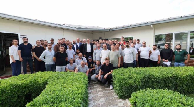 Başkan Şimşek personelle bayramlaştı