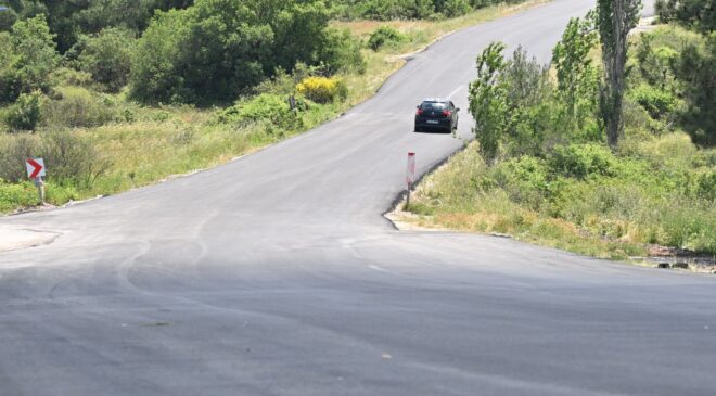 Büyüksümbüller ile Ortaköy arasındaki yol sıcak asfaltla yenilendi
