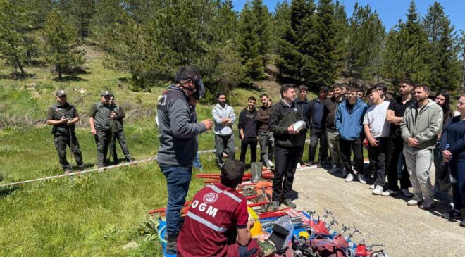 Demirci’de geleceğin ormancıları sahaya indi