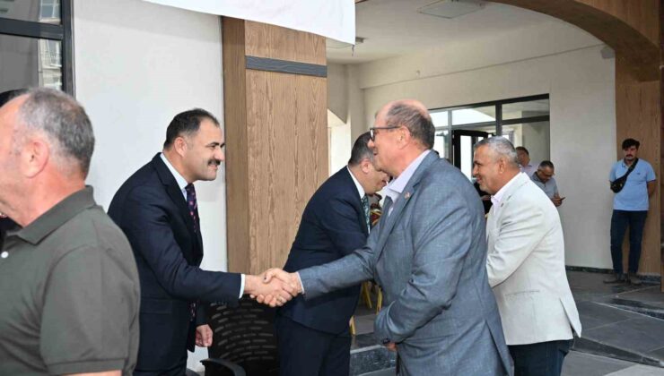 Demirci’de geleneksel bayramlaşma programına yoğun katılım