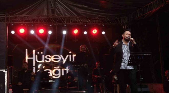 Hüseyin Kağıt Sarıgöl’ü coşturdu