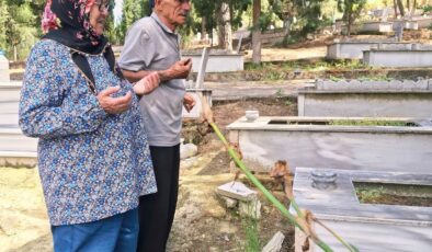Mezarlıklarda duygu seli