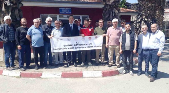 Salihli’de kurban kesimini uygulamalı öğrendiler