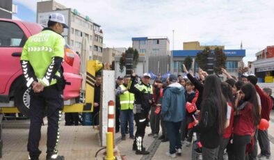 Salihli’de ‘Trafik Haftası’ kutlandı