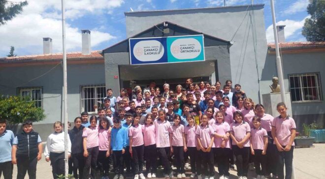Seyit Onbaşı’nın yazarı öğrencilerle buluştu