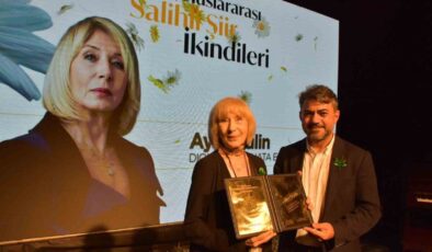 Şiirin kalbi Manisa’da attı