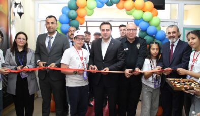 “TÜBİTAK 4006 Bilim Fuarı” göz doldurdu