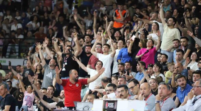 Turgutlu’da kadın basketboluna büyük ilgi