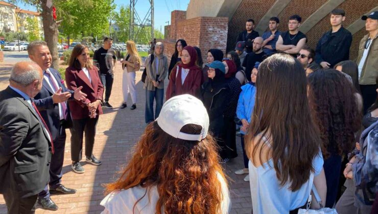 Üniversite öğrencilerine Manisa’nın tarihi mirası anlatıldı