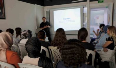 Yunusemre Belediyesinden öğrencilere “Sınav Kaygısı Yönetimi” semineri