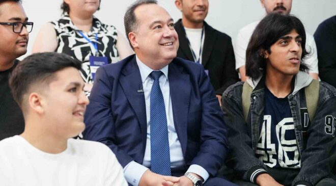 Akademi Manisa gençlerle buluştu