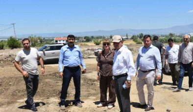Manisa Büyükşehir Belediyesi Salihli’de yaraları sarıyor