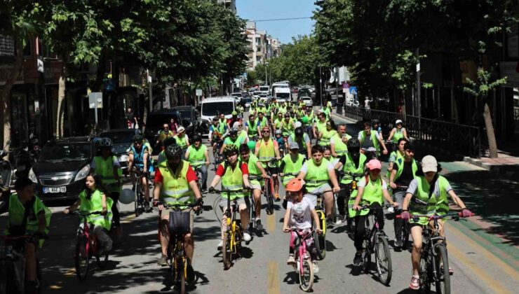Manisa’da Yeşilay’dan sağlıklı yaşam için bisiklet turu