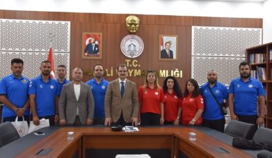 Salihli Kaymakamı Güldoğan antrenörleri makamında ağırladı