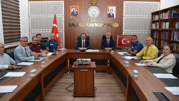 Salihli’de YKS koordinasyon toplantısı gerçekleştirildi