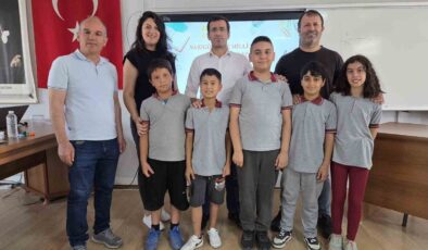 Sarıgöl’ün bilgi şampiyonu Şehit Esin Akay İlkokulu oldu