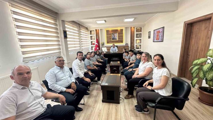 Sarıgöl’ün gururu öğrencilerden Kaymakam Dalak’a ziyaret