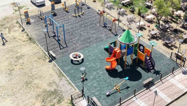 Şehzadeler’in parklarında yenileme çalışmaları devam ediyor