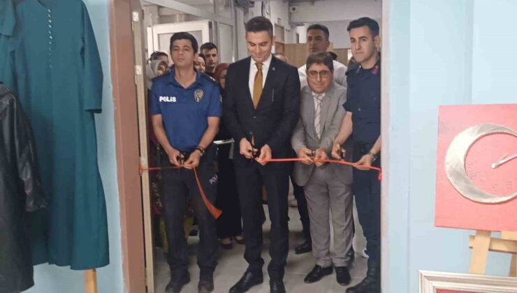 Selendi Halk Eğitim Merkezinin sergisi göz doldurdu