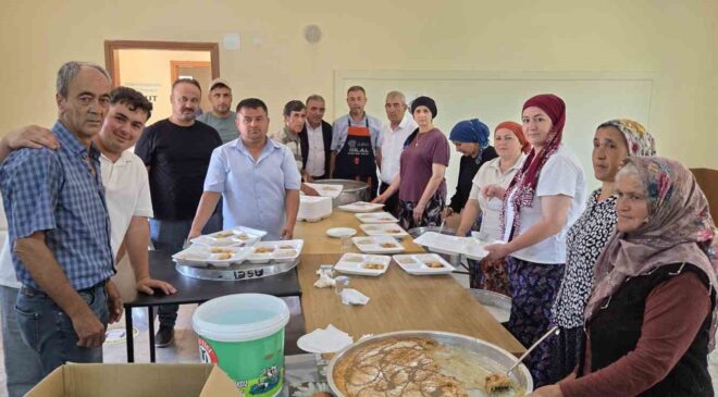 Gördes’te geleneksel köy hayrına yoğun ilgi