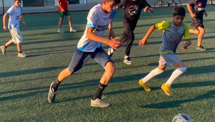 Kur’an kursu öğrencileri futbolla kardeşlik bağlarını güçlendiriyor