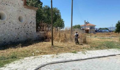Manisa Büyükşehir’den Karacaahmet Türbesi’nde hummalı temizlik